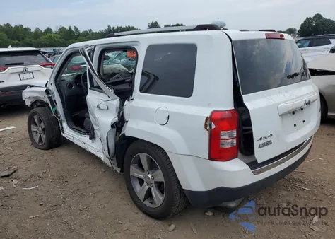 2016 Jeep Patriot Latitude z USA, uszkodzony, nr VIN 1C4NJRFB8GD775861